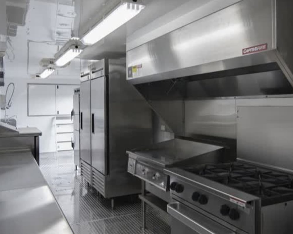 captive kitchen commercial mobile kitchen trailer_crop truck