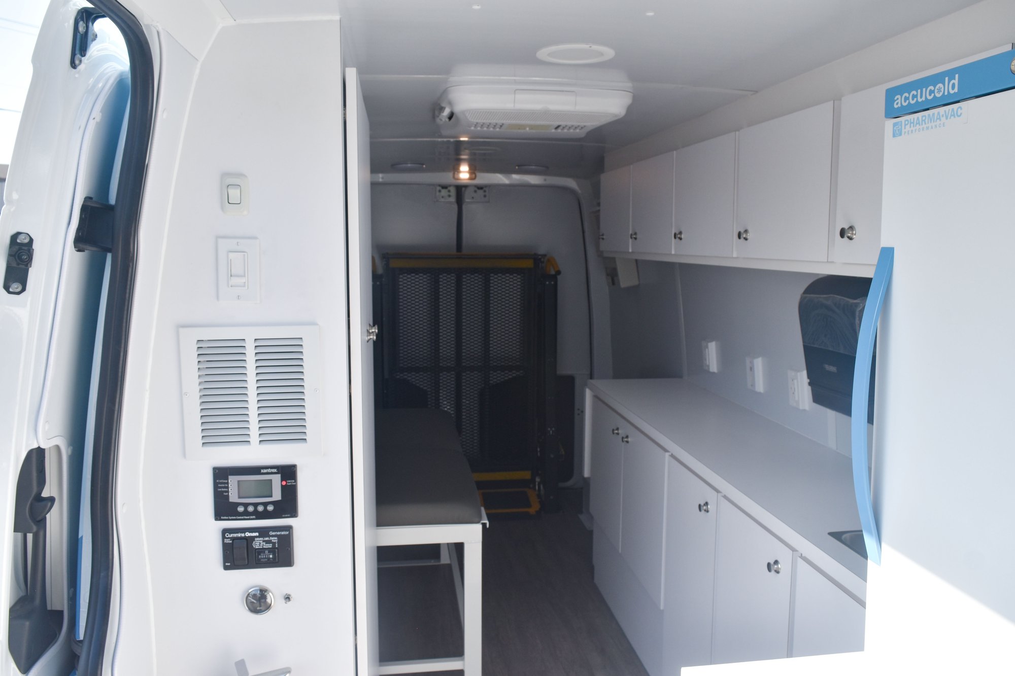 DisplayCraft Mobile Medical Van Interior2