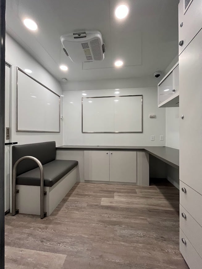 FB5 Florida blue mobile medical truck