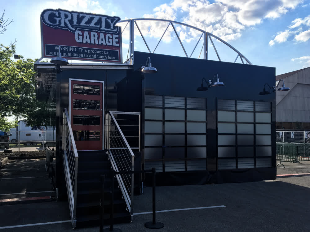 grizzly garage  double expandable trailer