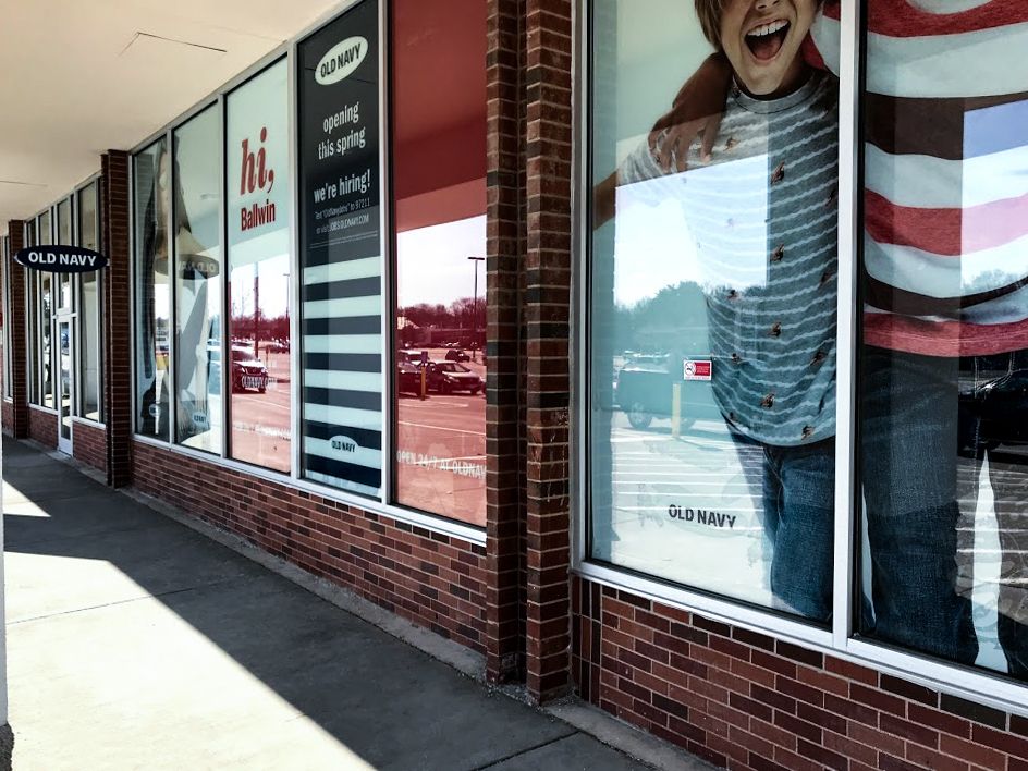 old navy retail graphics