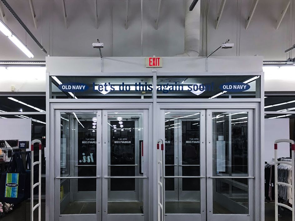 old navy signs retail graphics