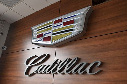 cadillac dimensional signs