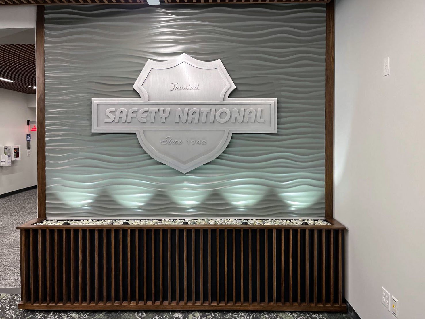 safety-national-custom-dimensional-signage