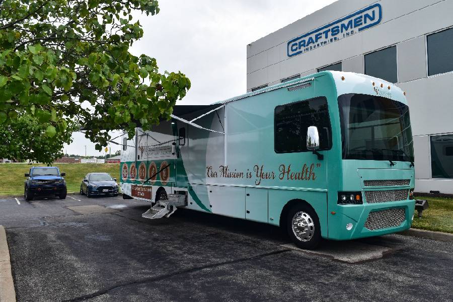 Do Traveling Nurses Work in Mobile Healthcare Units?