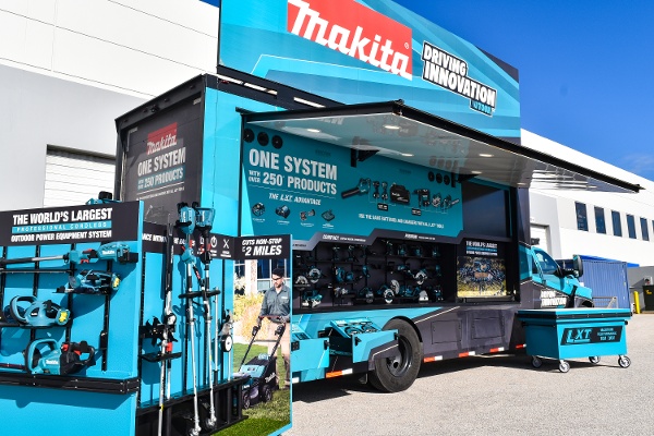 Best Practices for Managing an Experiential Marketing Tour