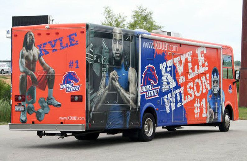 7 Reasons Fleet Wraps Are a Good Investment for Advertising