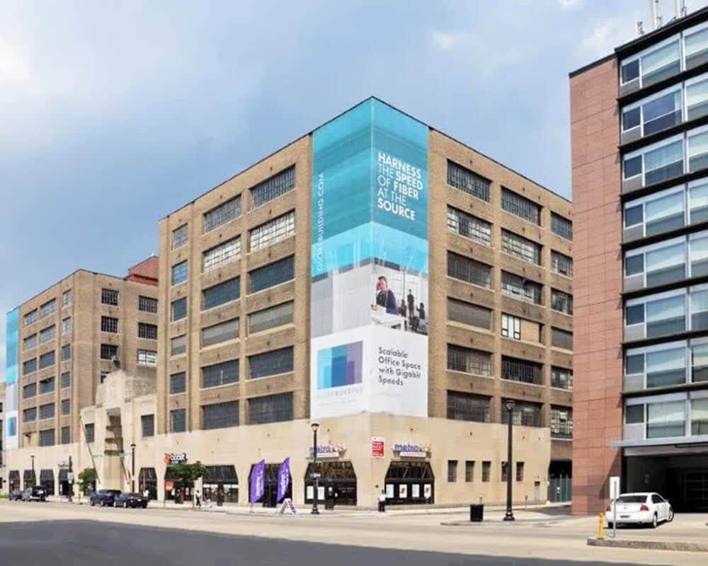 globe building banner custom vinyl graphics